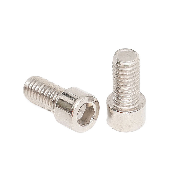 Cylindrical socket head cap scre